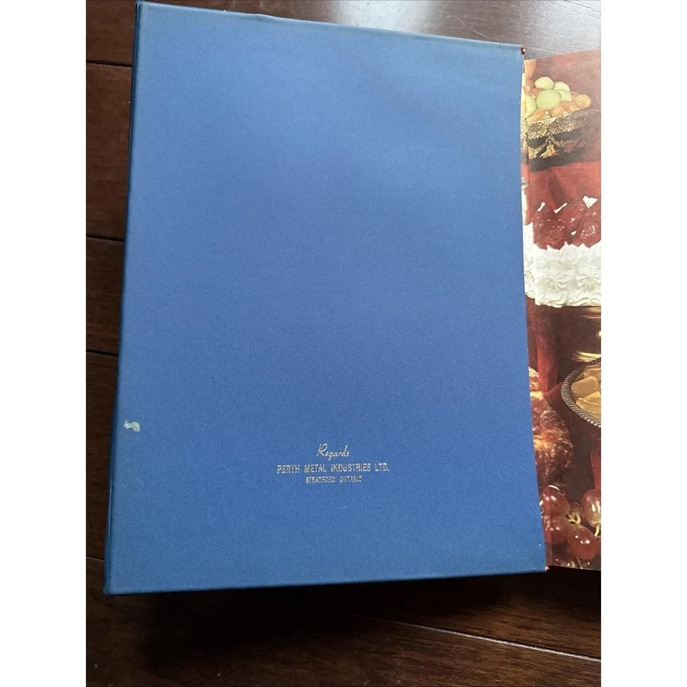 Royal Cookbook 1971 Favorite Court Recipes from the World's‎ Royal Families 1st